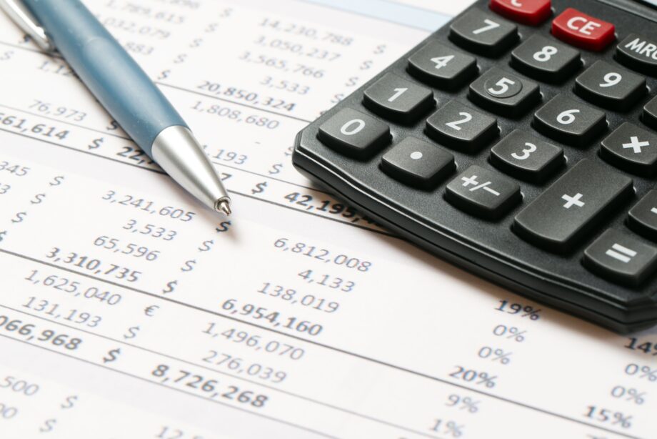Calculator and income statement for maintenance calculation