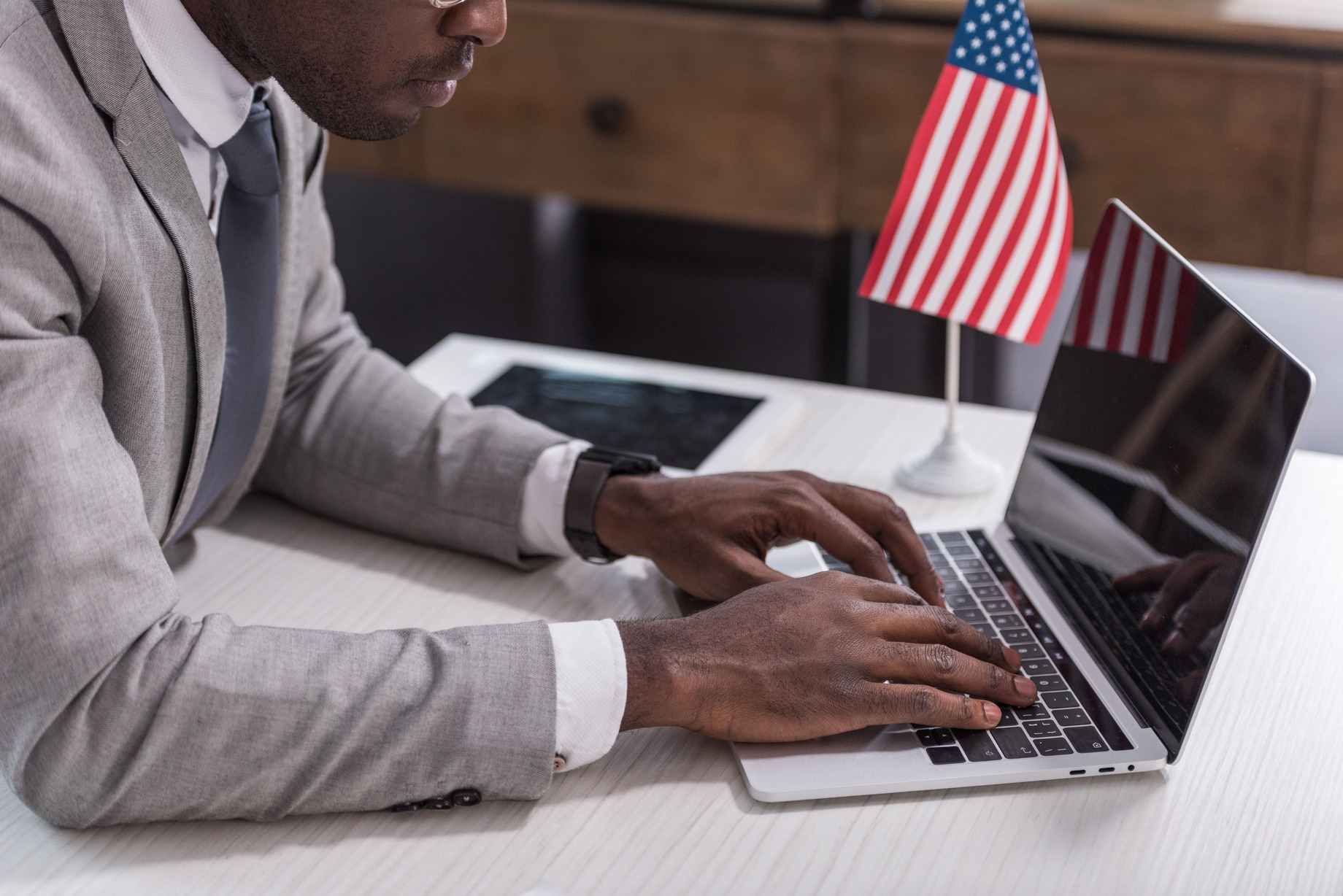 Person requesting a Texas crash report online through the CRIS portal