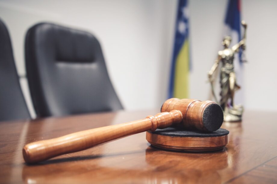 Texas judge setting bond amount in a courtroom