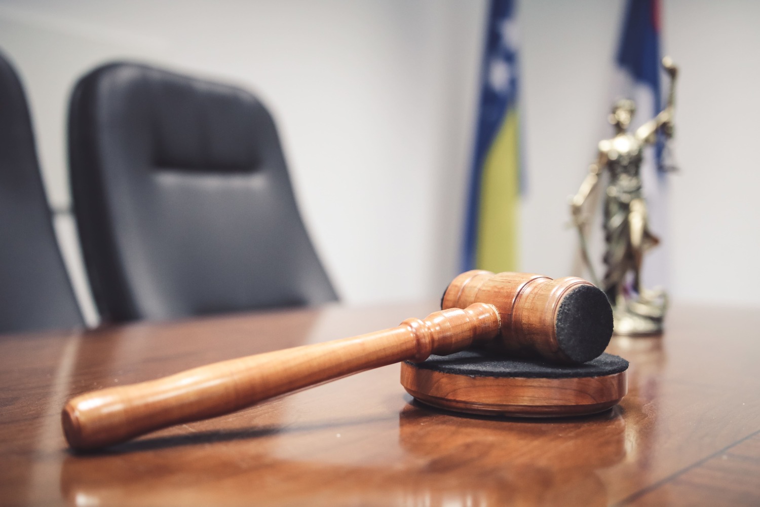 Texas judge setting bond amount in a courtroom